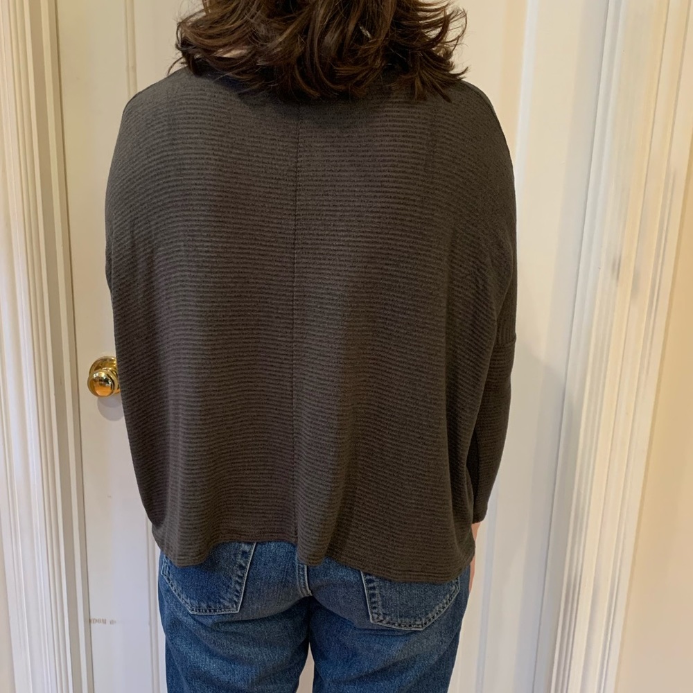 Urban Outfitters BDG olive sweater shirt - Picture 2 of 5